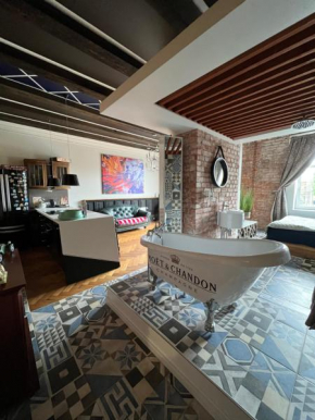 ART TIRGOŅU APARTAMENT